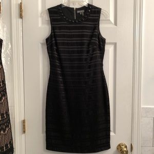 Stunning little black dress!